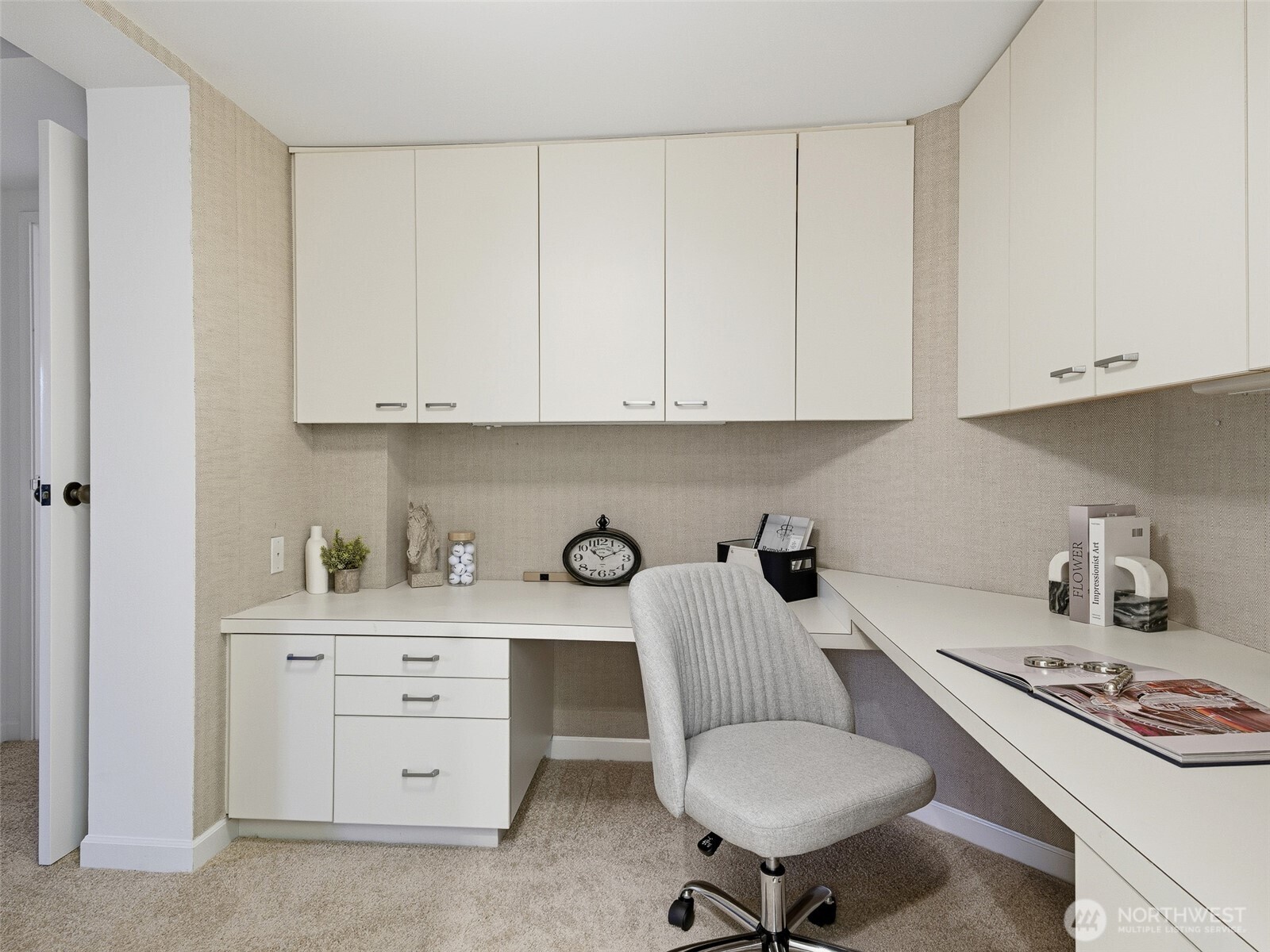 6321 Seaview Avenue NW Unit: 2