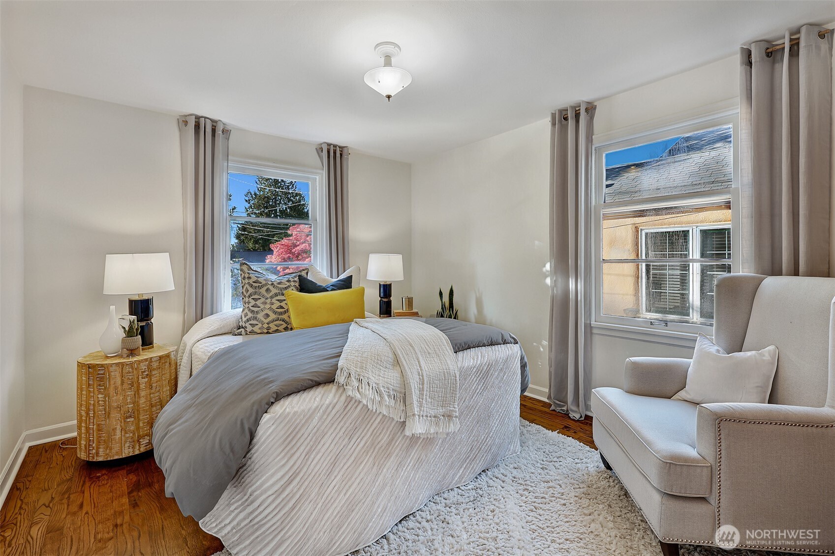 11034 Evanston Avenue N