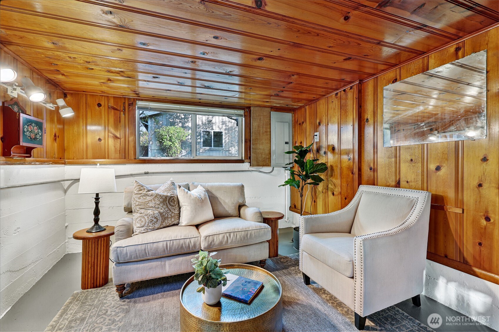 11034 Evanston Avenue N