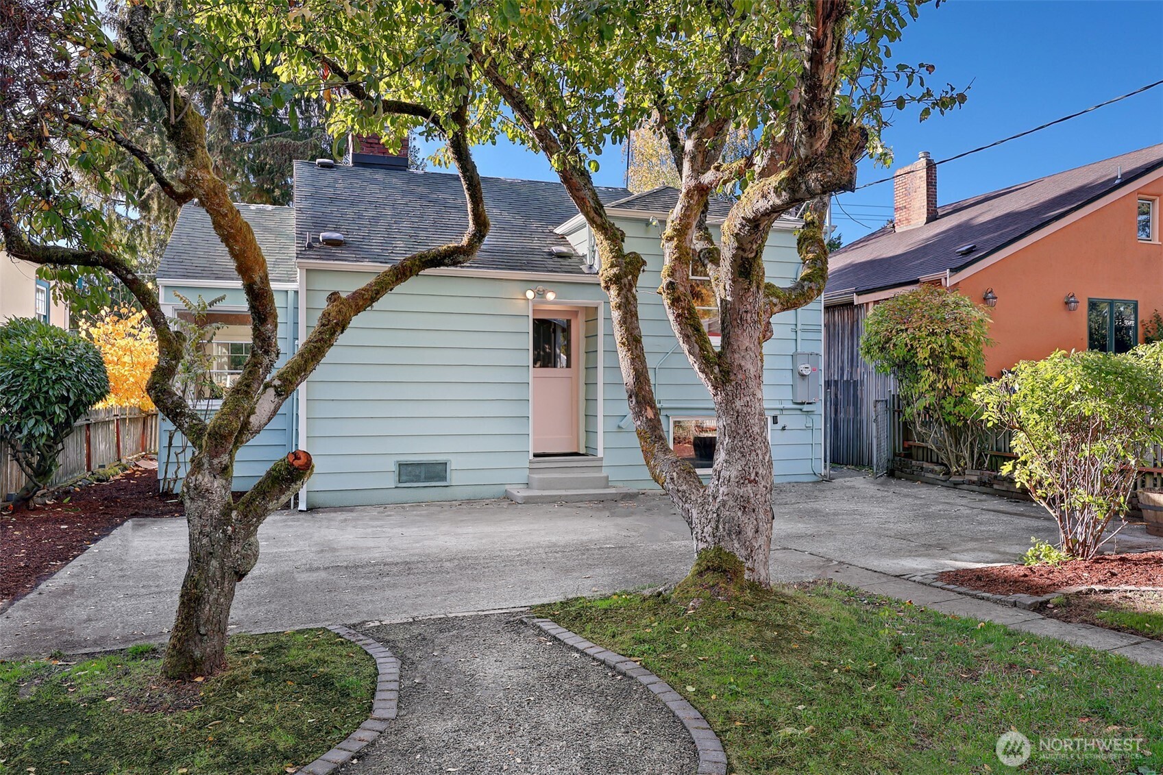 11034 Evanston Avenue N