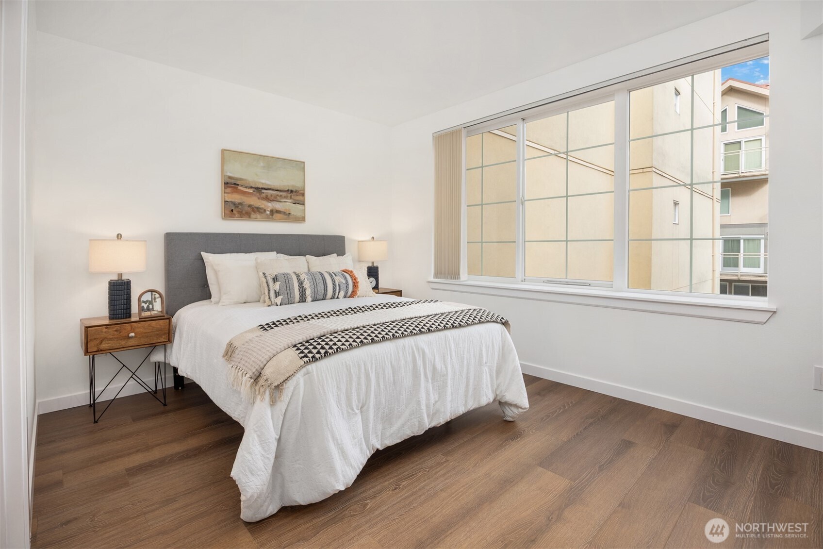 11004 NE 11th Street Unit: 407