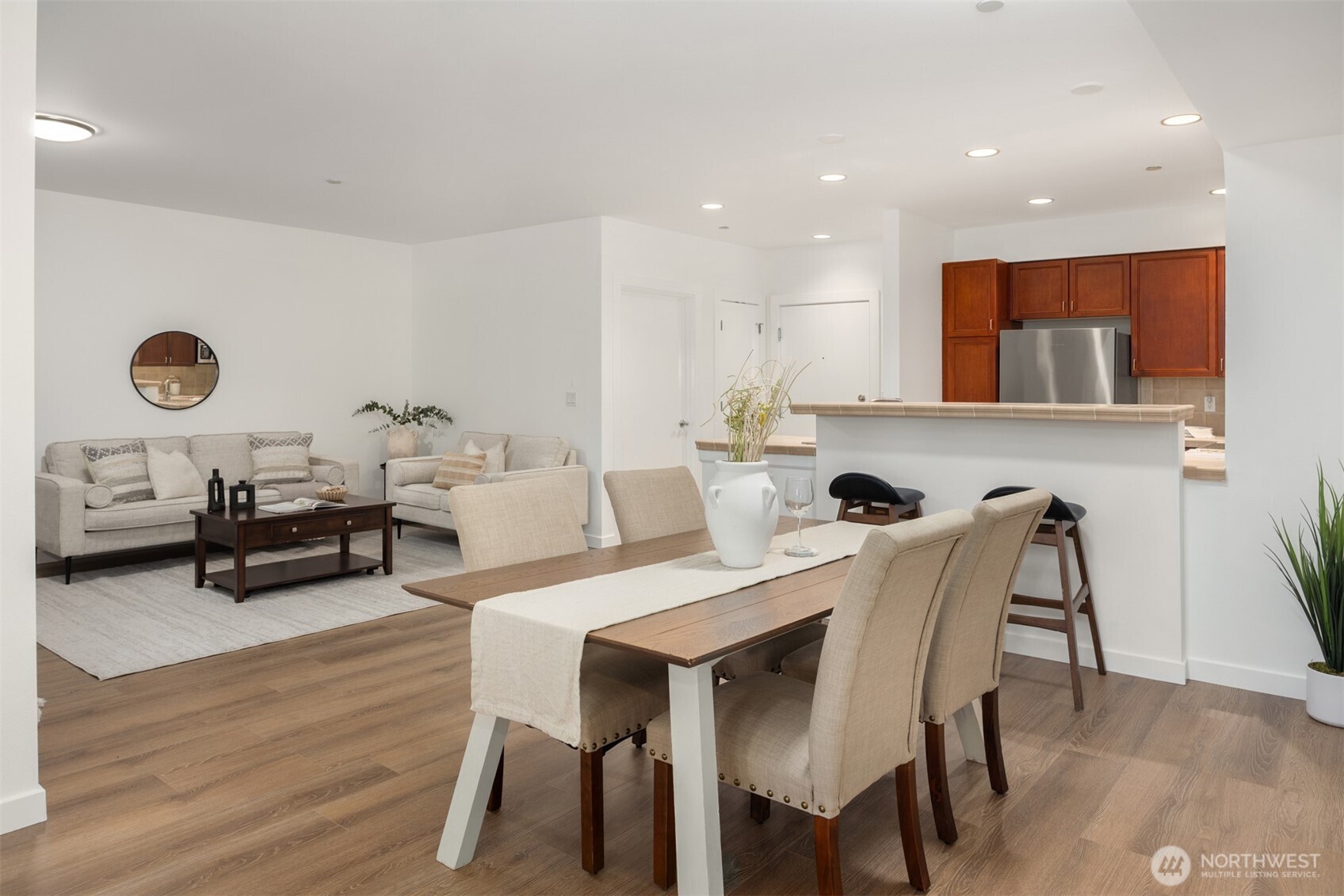 11004 NE 11th Street Unit: 407