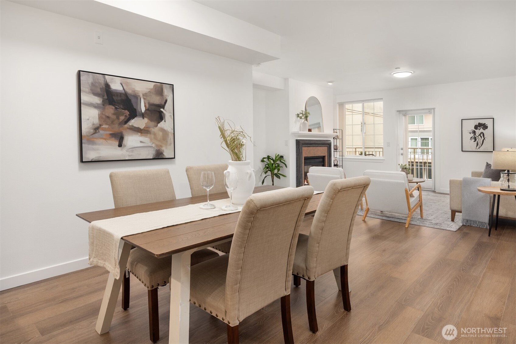 11004 NE 11th Street Unit: 407