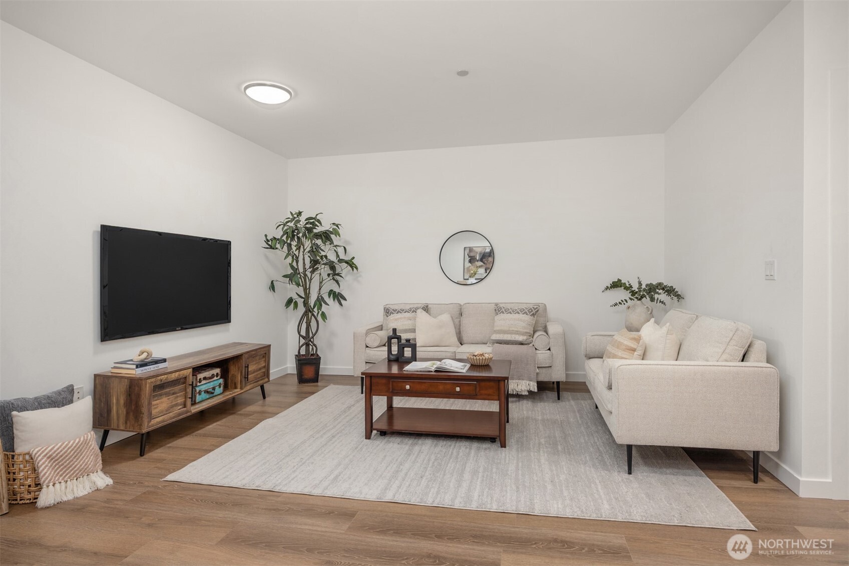 11004 NE 11th Street Unit: 407