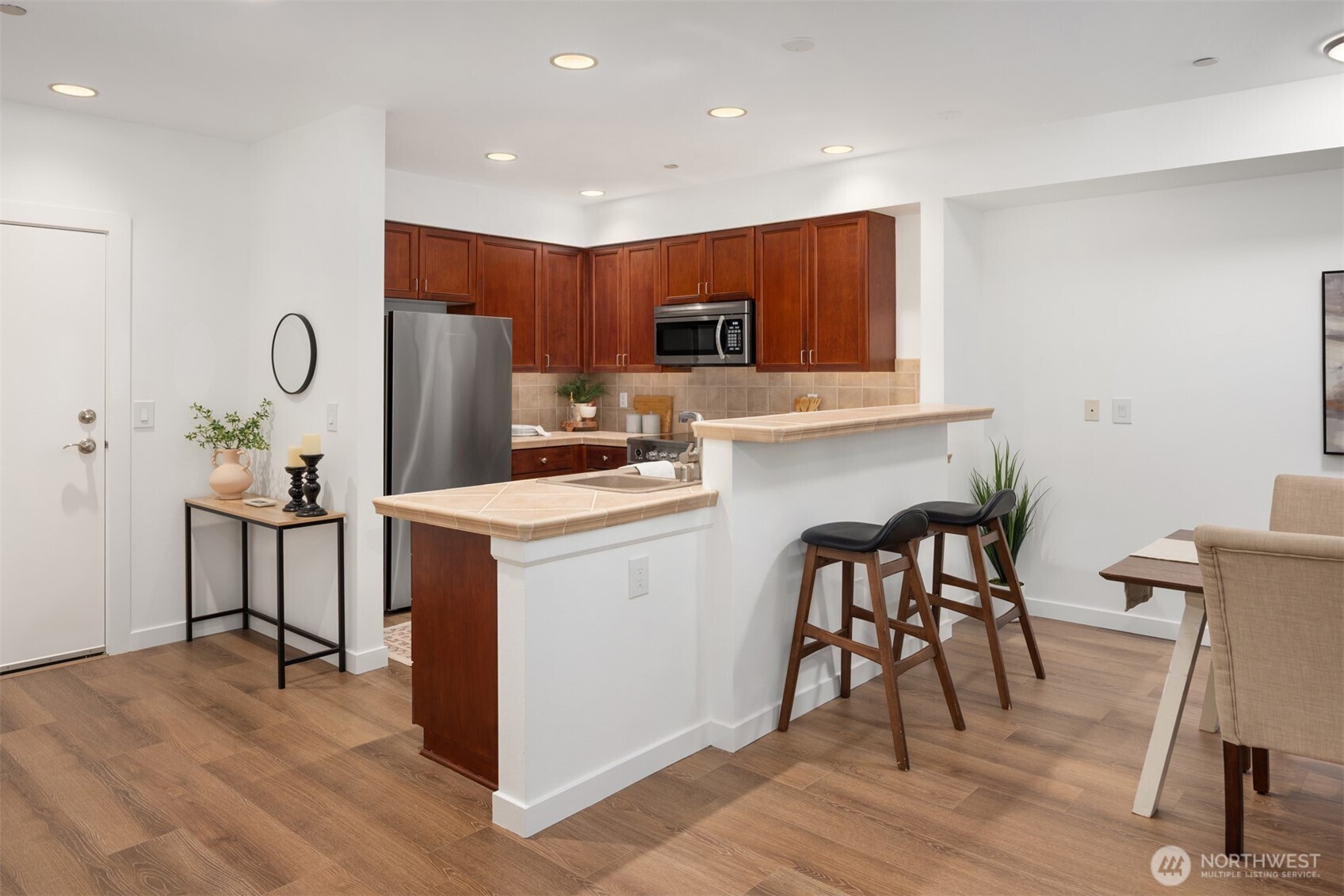 11004 NE 11th Street Unit: 407