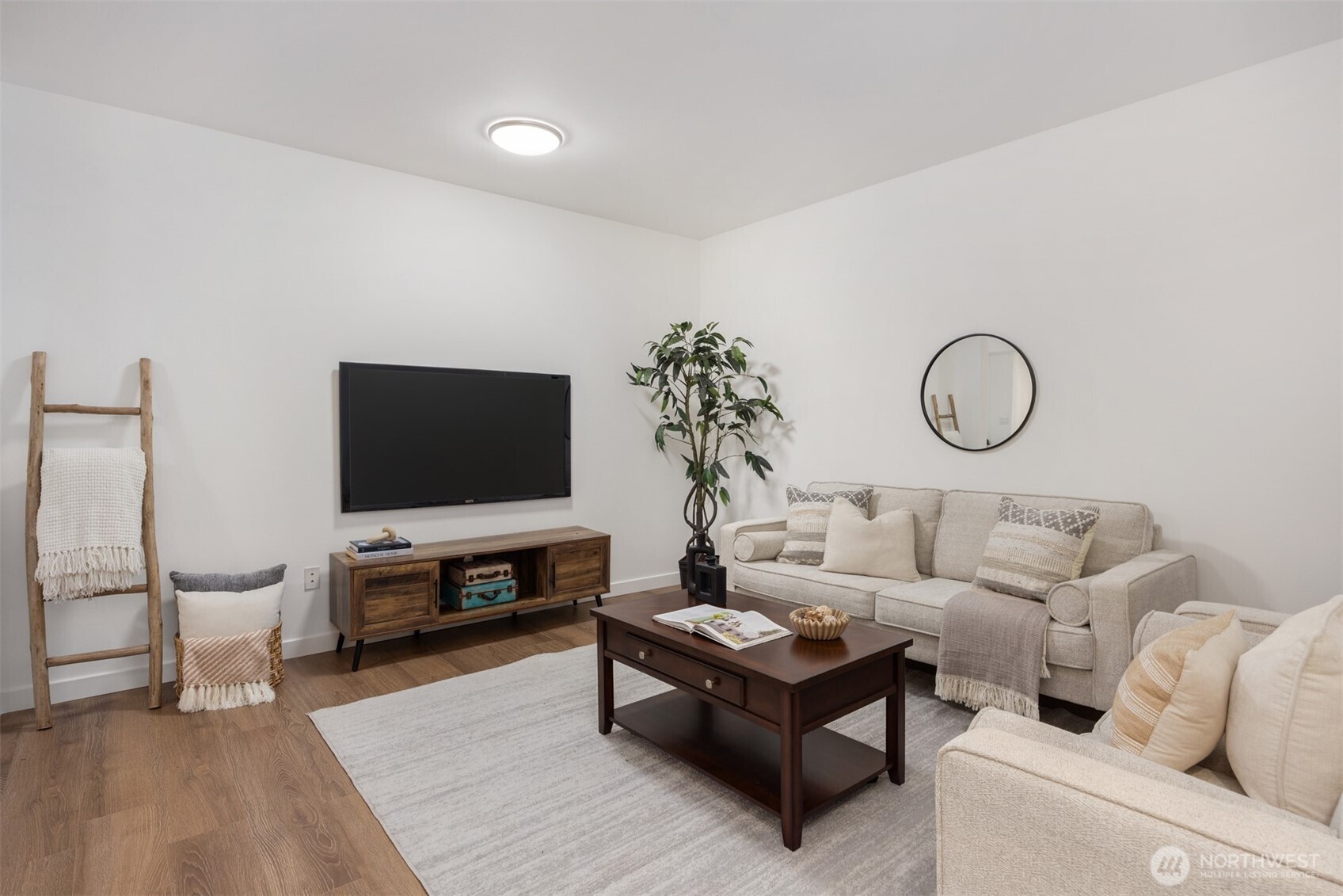 11004 NE 11th Street Unit: 407