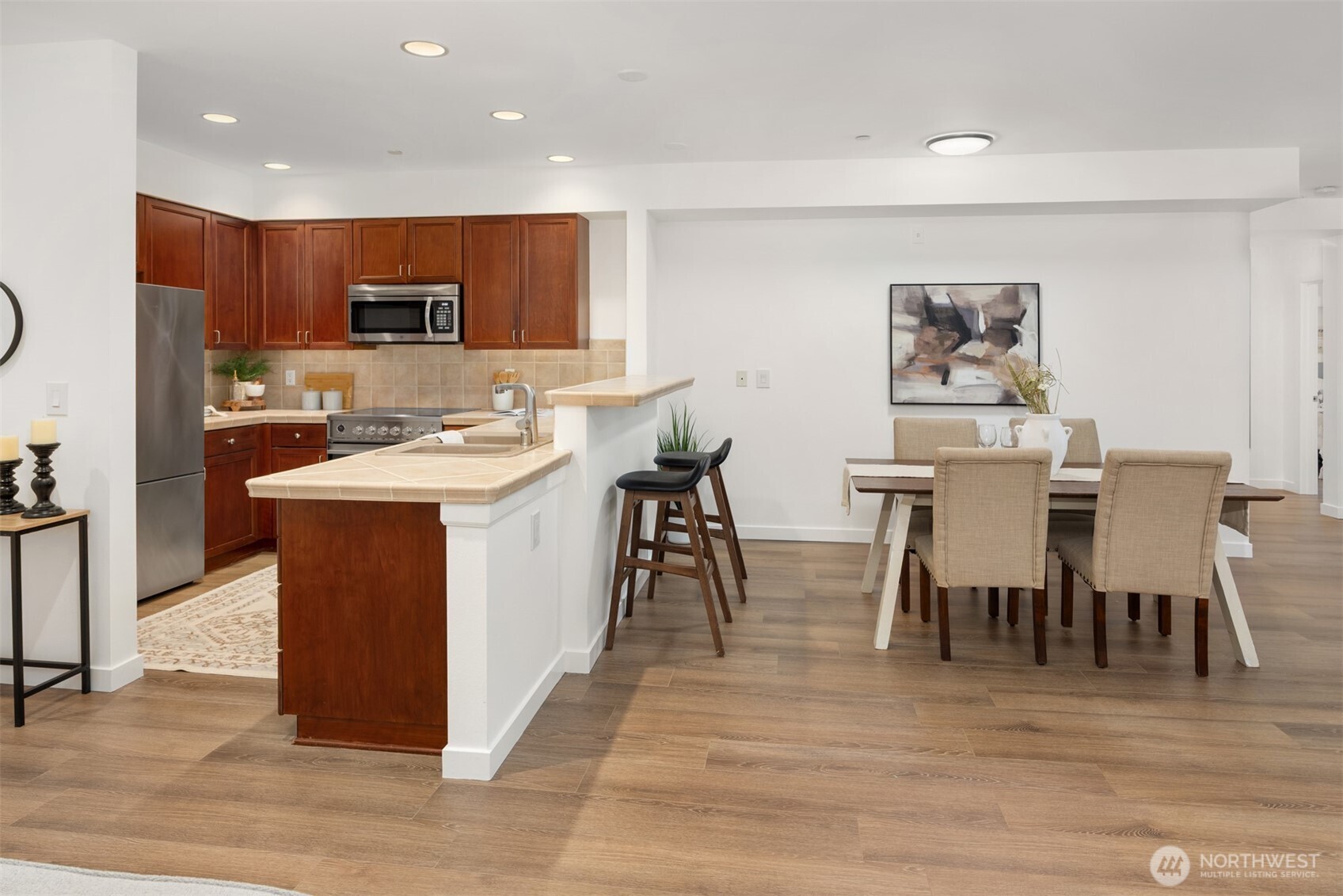 11004 NE 11th Street Unit: 407