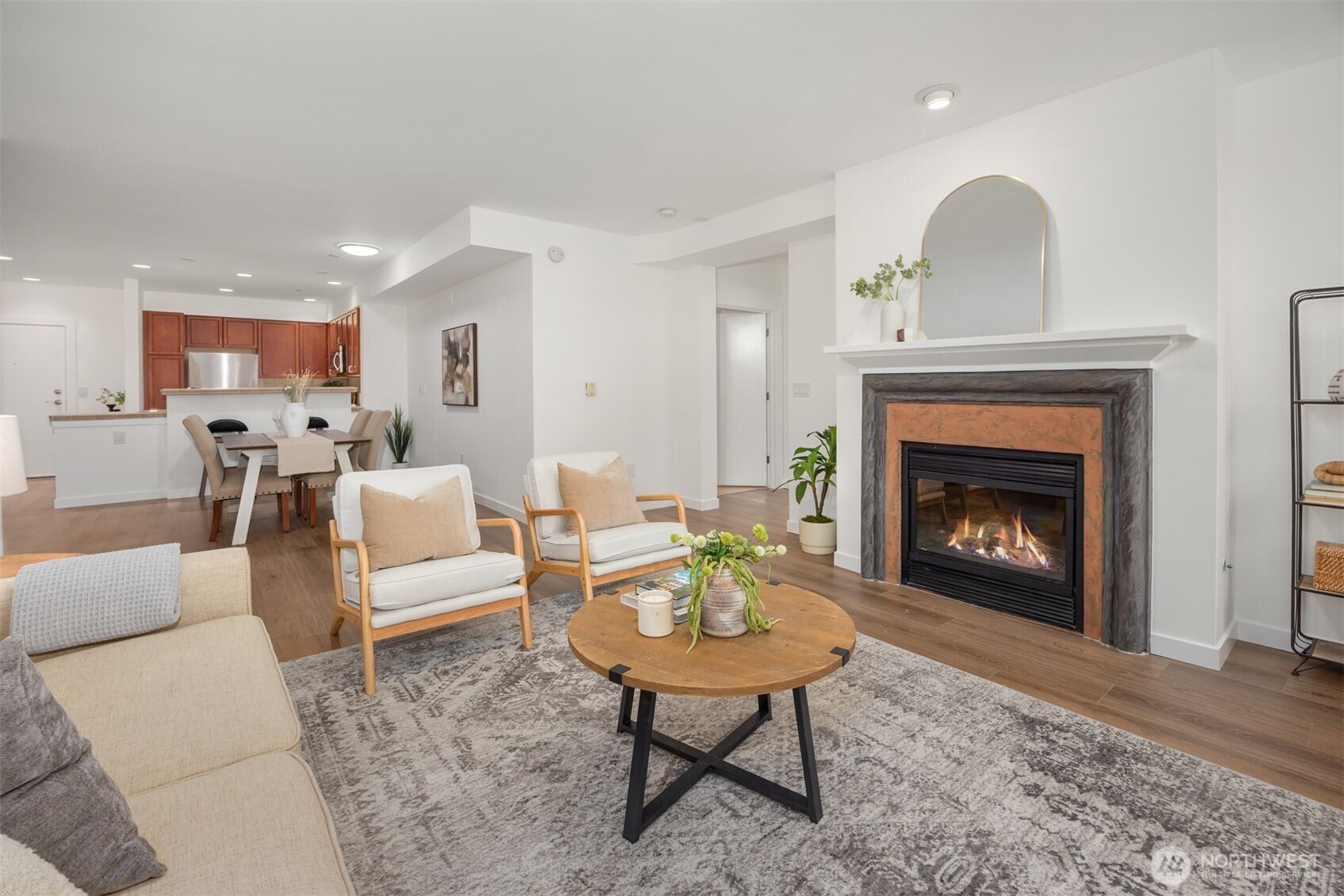 11004 NE 11th Street Unit: 407