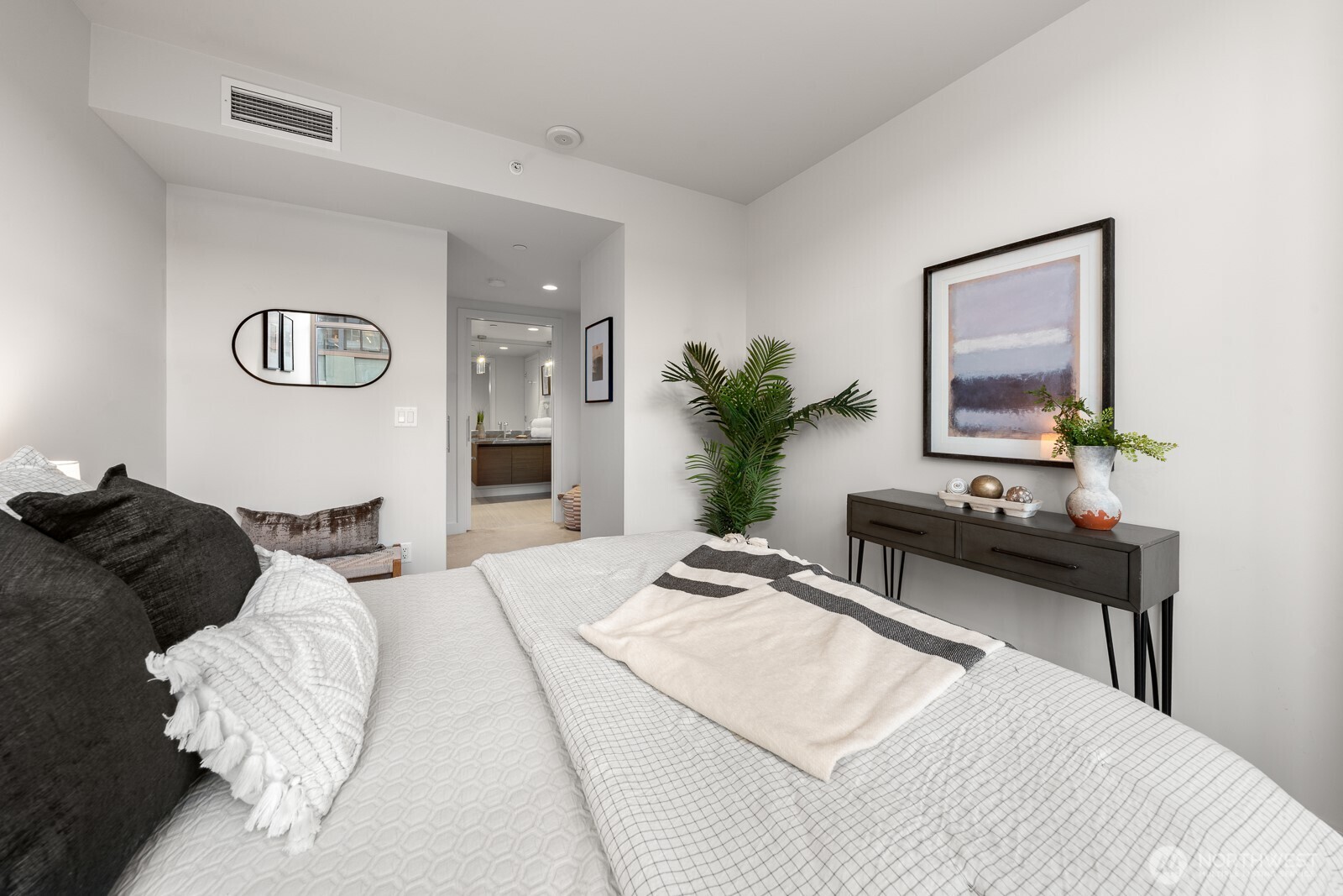 583 Battery Street Unit: 309N