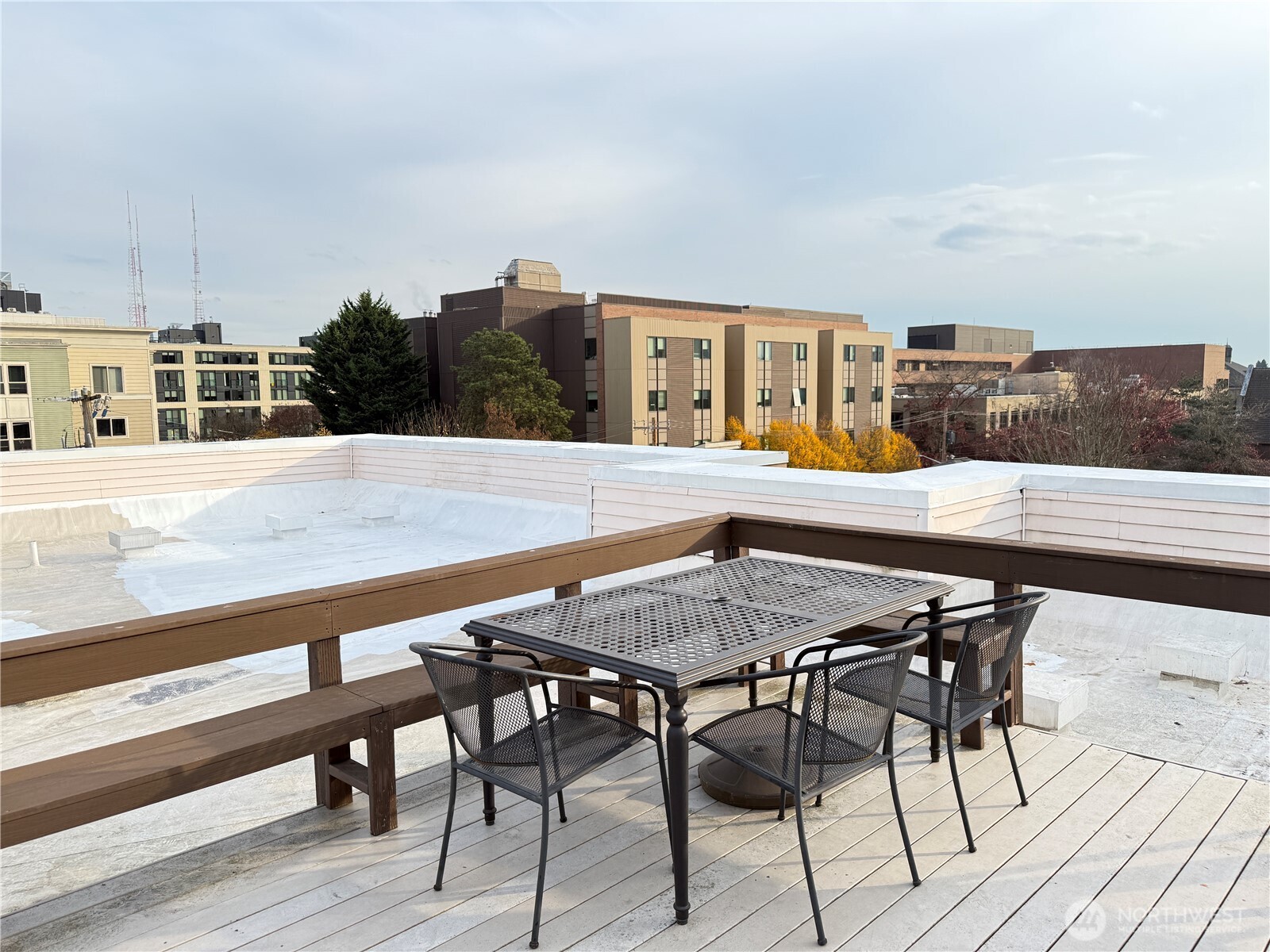 717 E Denny Way Unit: 1A