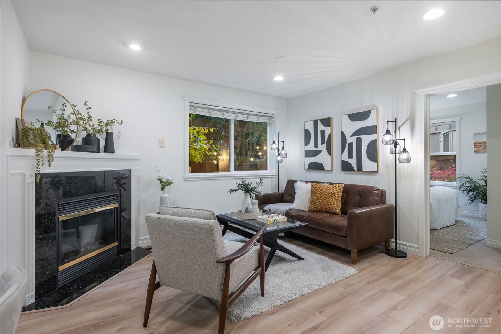 717 E Denny Way Unit: 1A