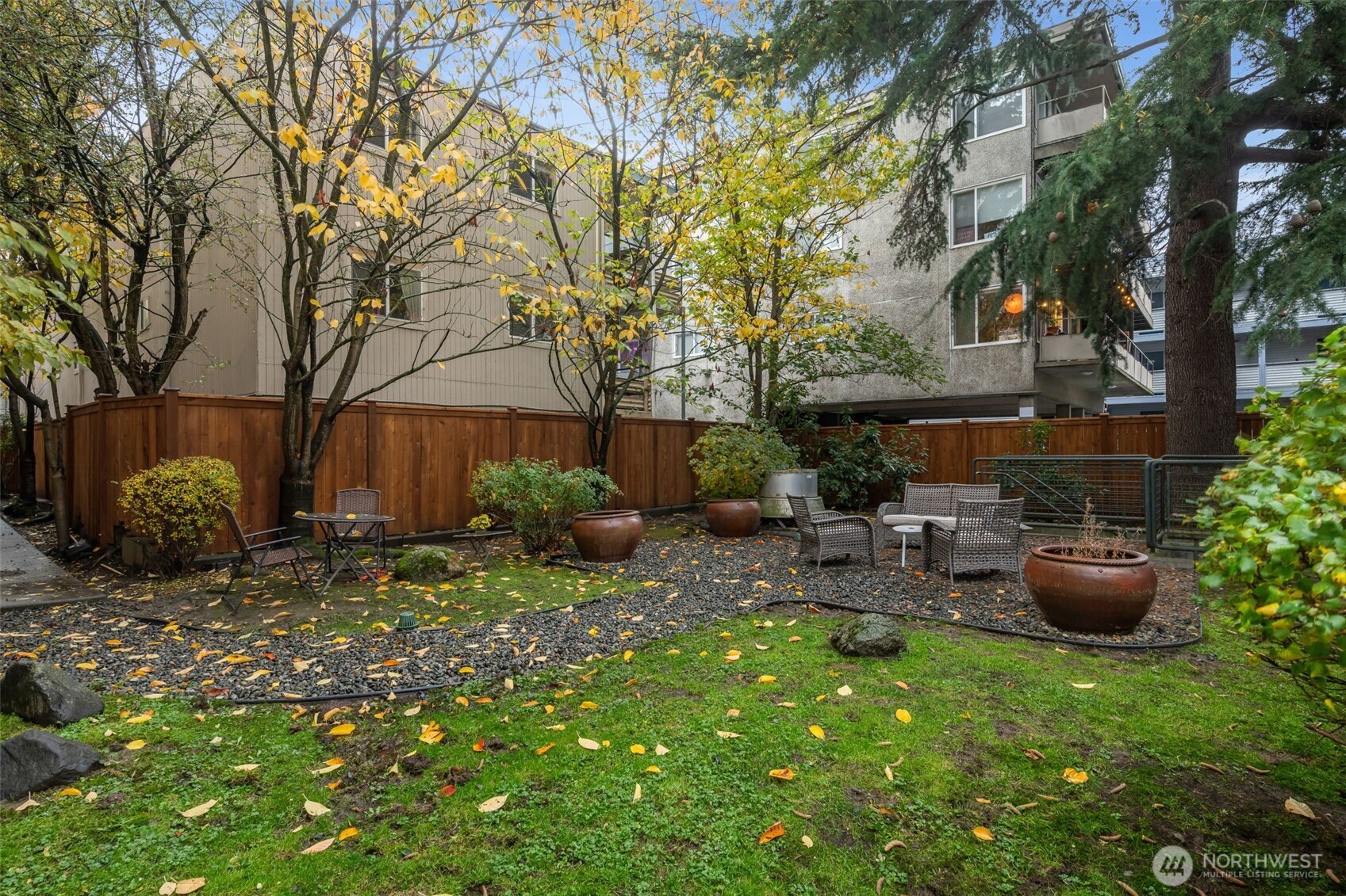 717 E Denny Way Unit: 1A