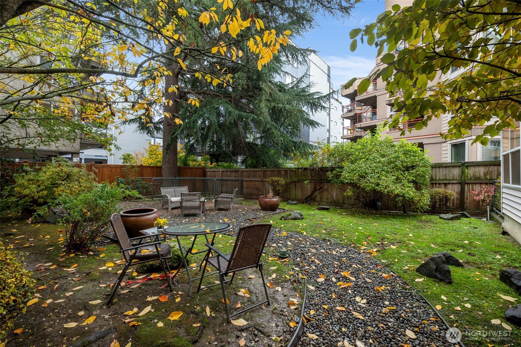 717 E Denny Way Unit: 1A