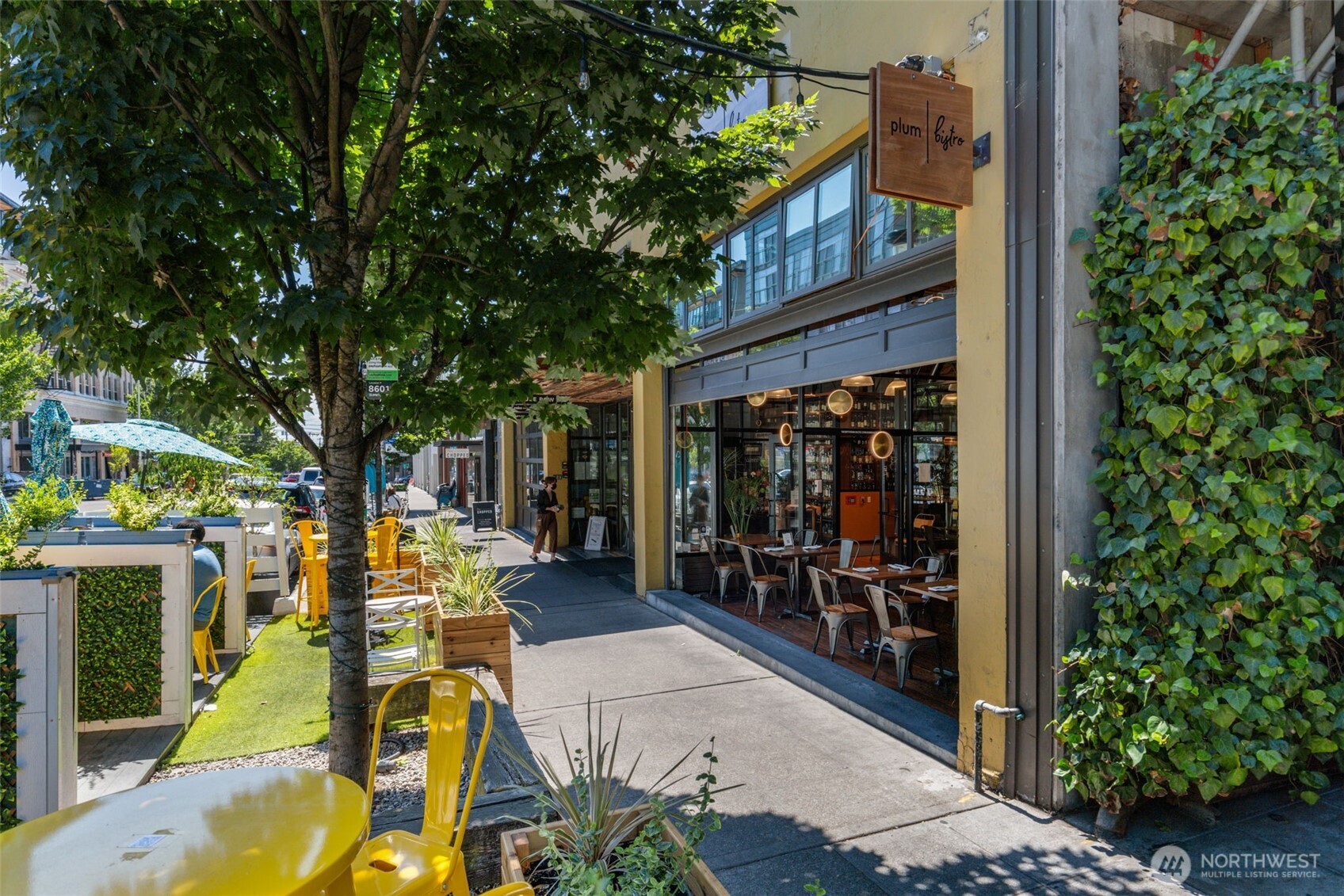 717 E Denny Way Unit: 1A