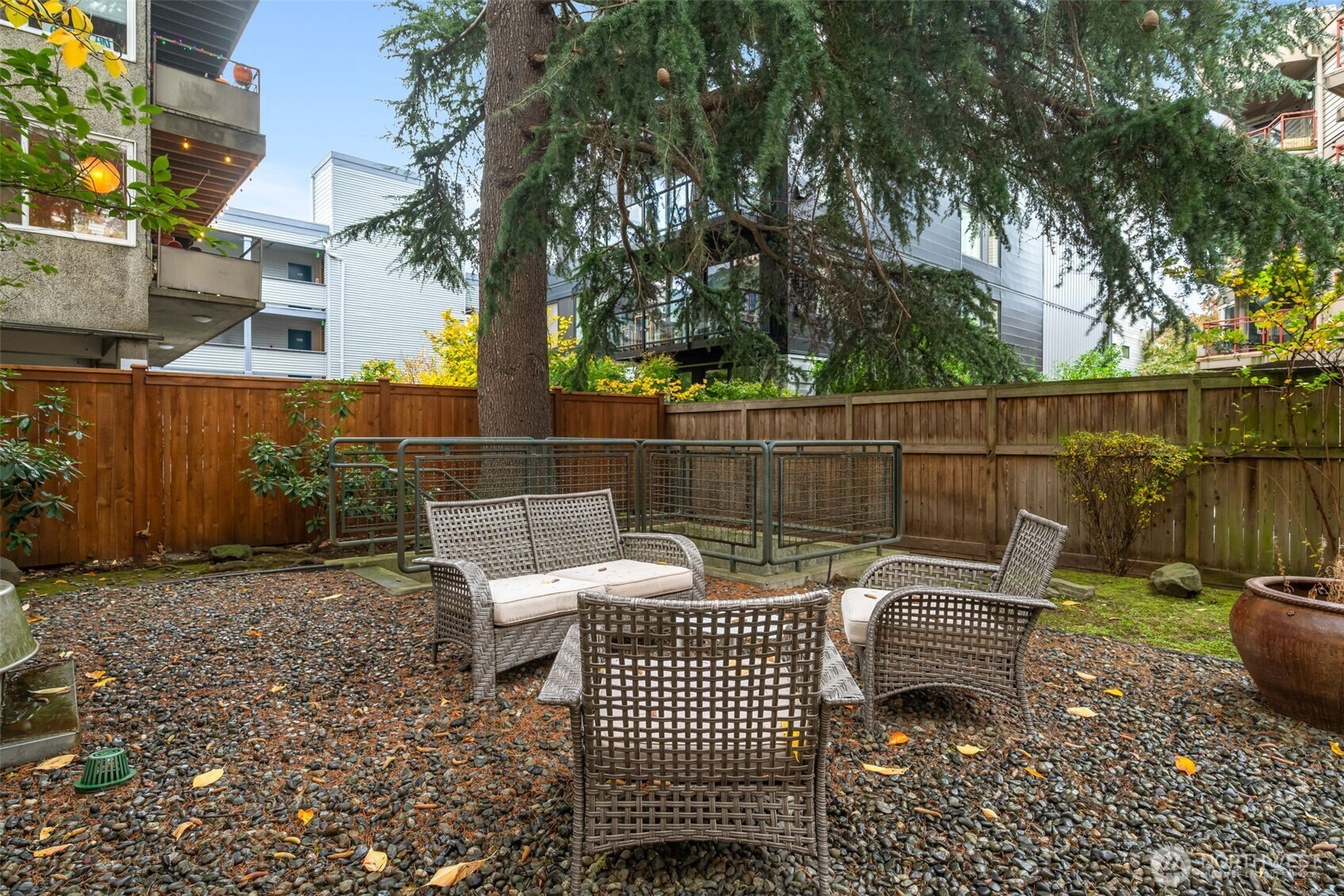 717 E Denny Way Unit: 1A