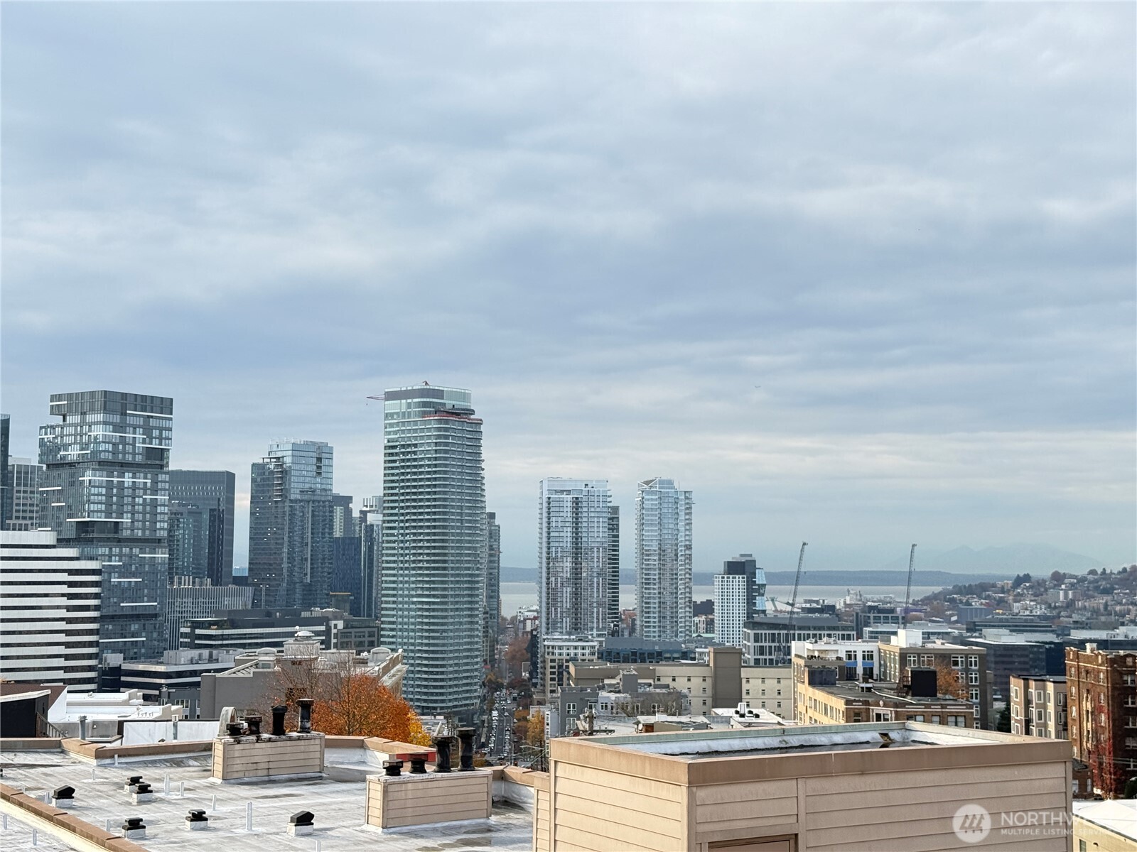 717 E Denny Way Unit: 1A