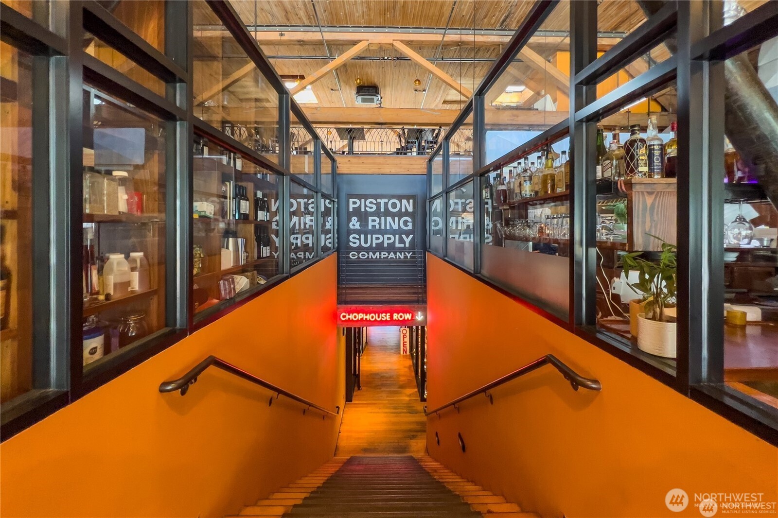 717 E Denny Way Unit: 1A