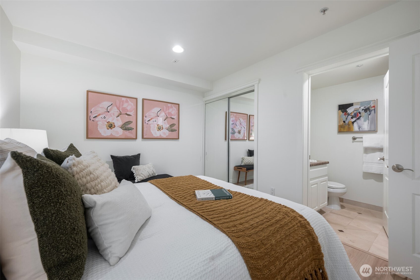 717 E Denny Way Unit: 1A