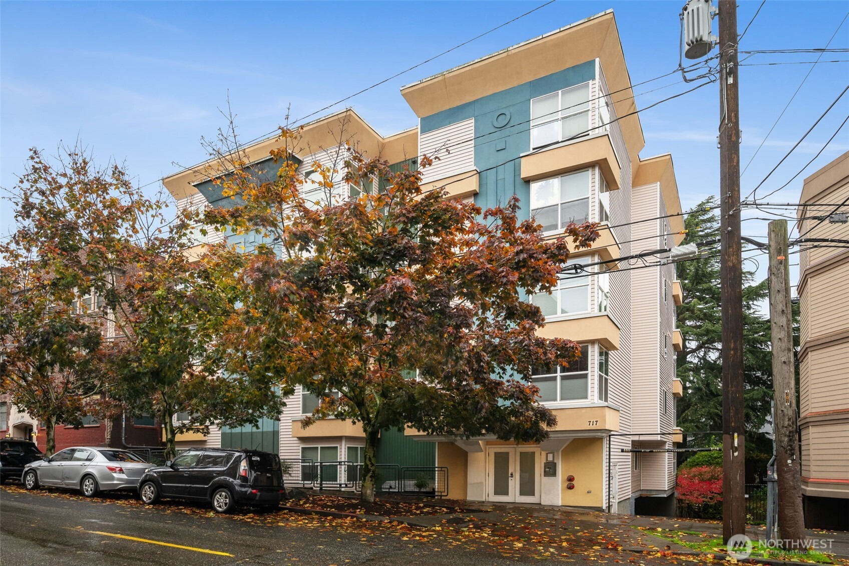717 E Denny Way Unit: 1A