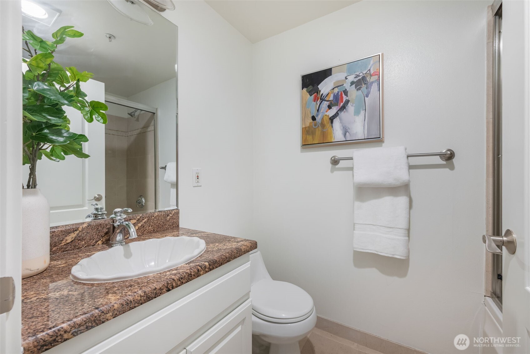 717 E Denny Way Unit: 1A