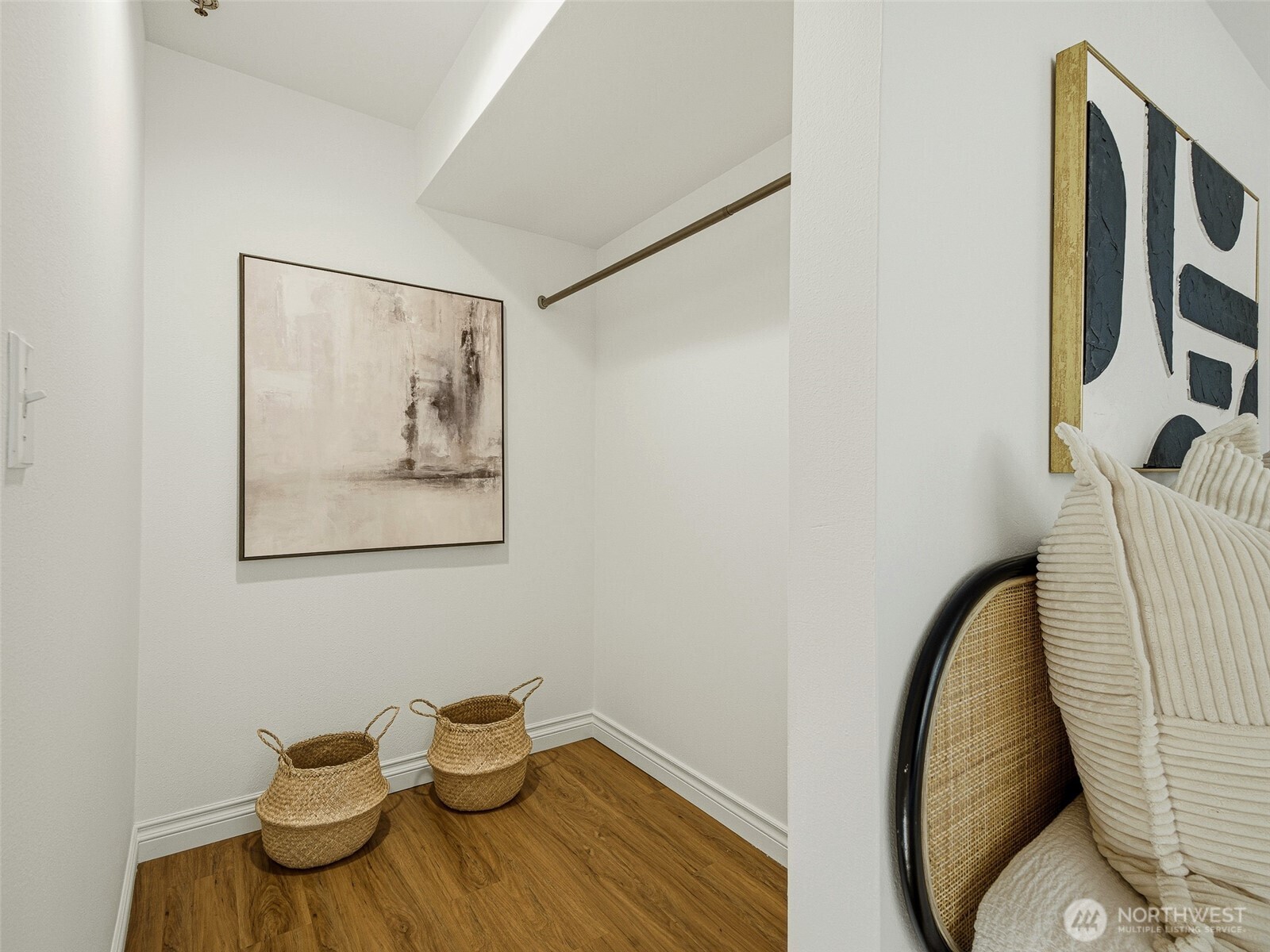 530 Melrose Avenue E Unit: 309