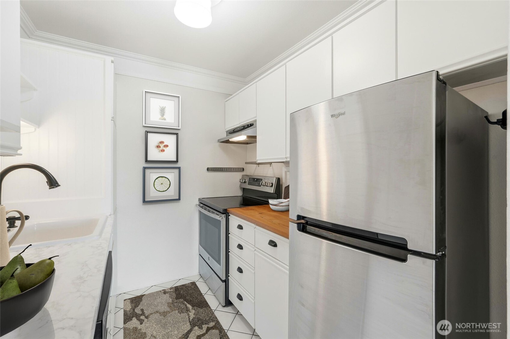 2001 Westlake Avenue N Unit: 32