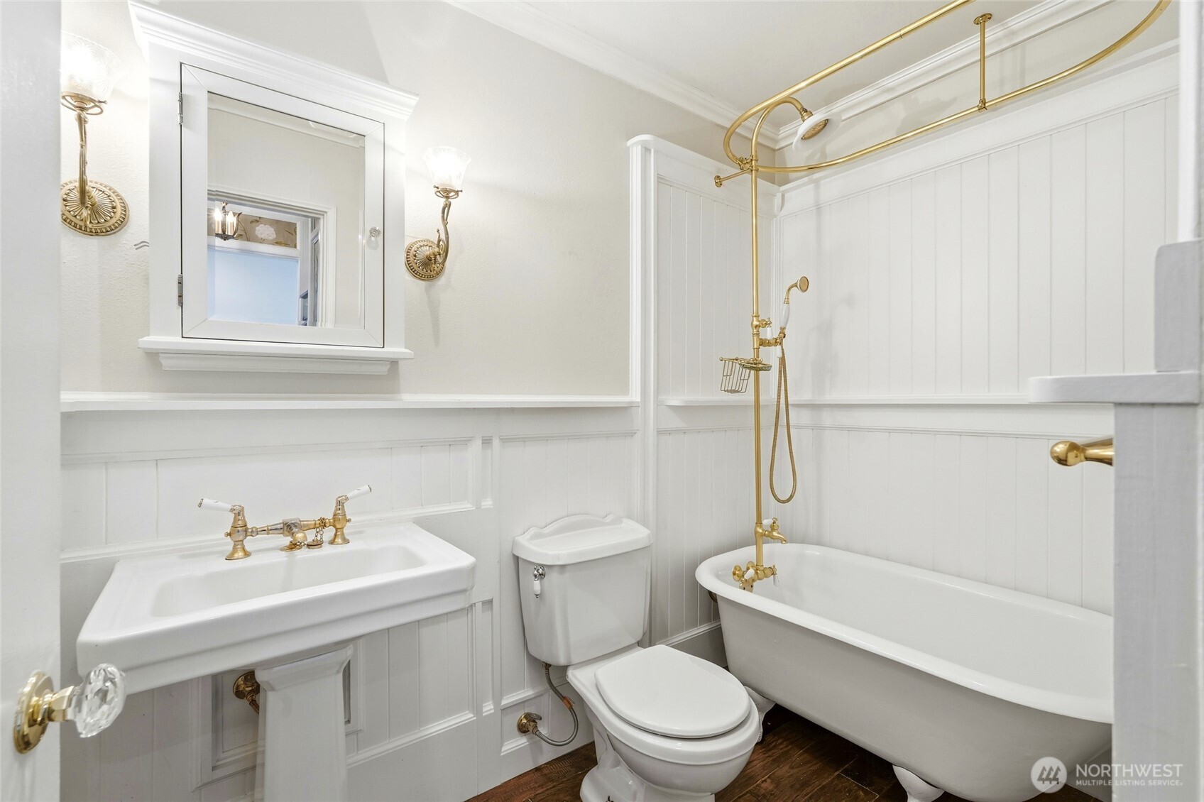 2001 Westlake Avenue N Unit: 32