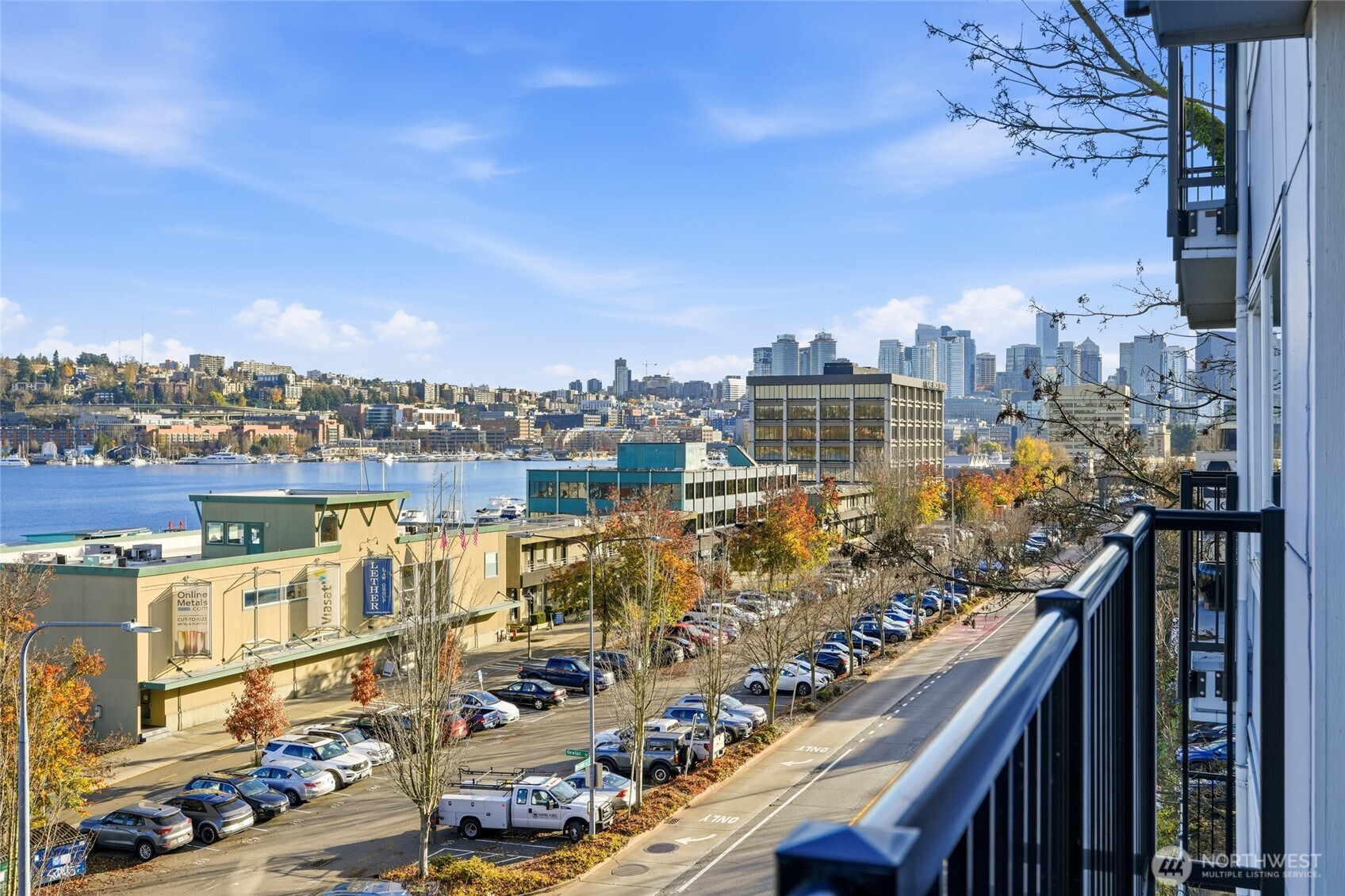 2001 Westlake Avenue N Unit: 32