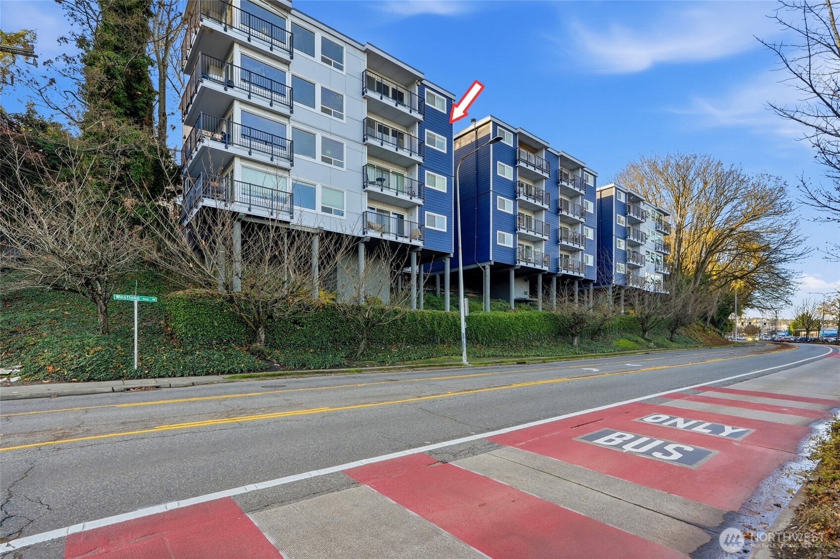 2001 Westlake Avenue N Unit: 32