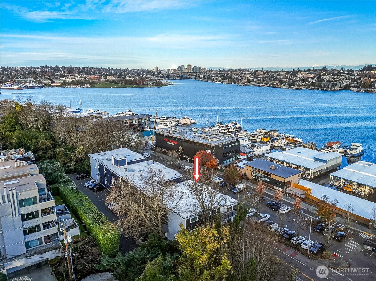 2001 Westlake Avenue N Unit: 32