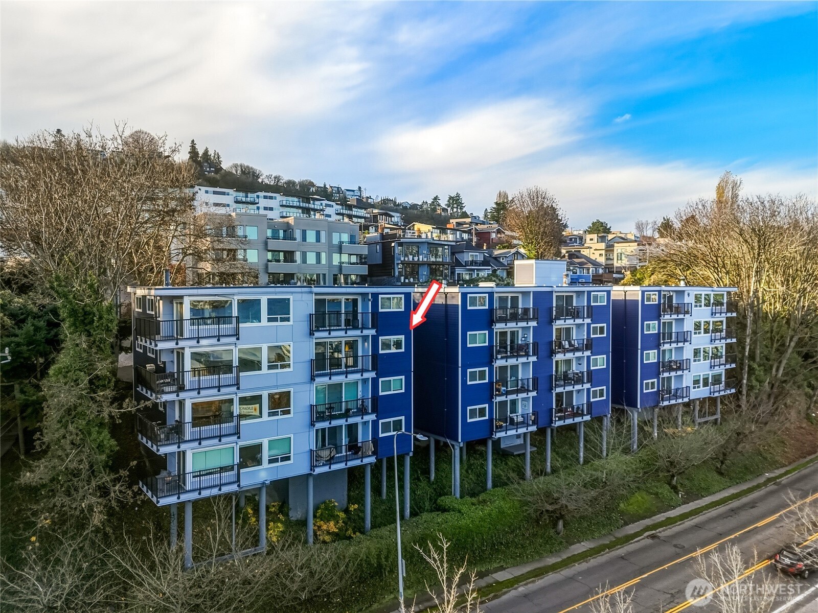 2001 Westlake Avenue N Unit: 32