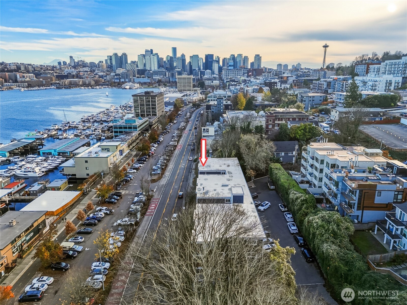 2001 Westlake Avenue N Unit: 32