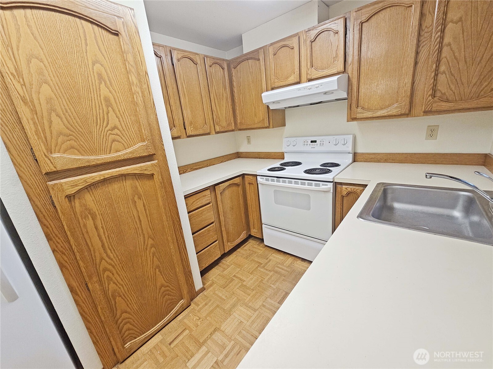 12225 100th Avenue NE Unit: B105