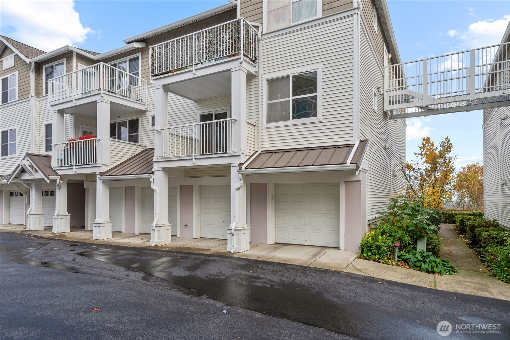 2840 SW Raymond Street Unit: 203
