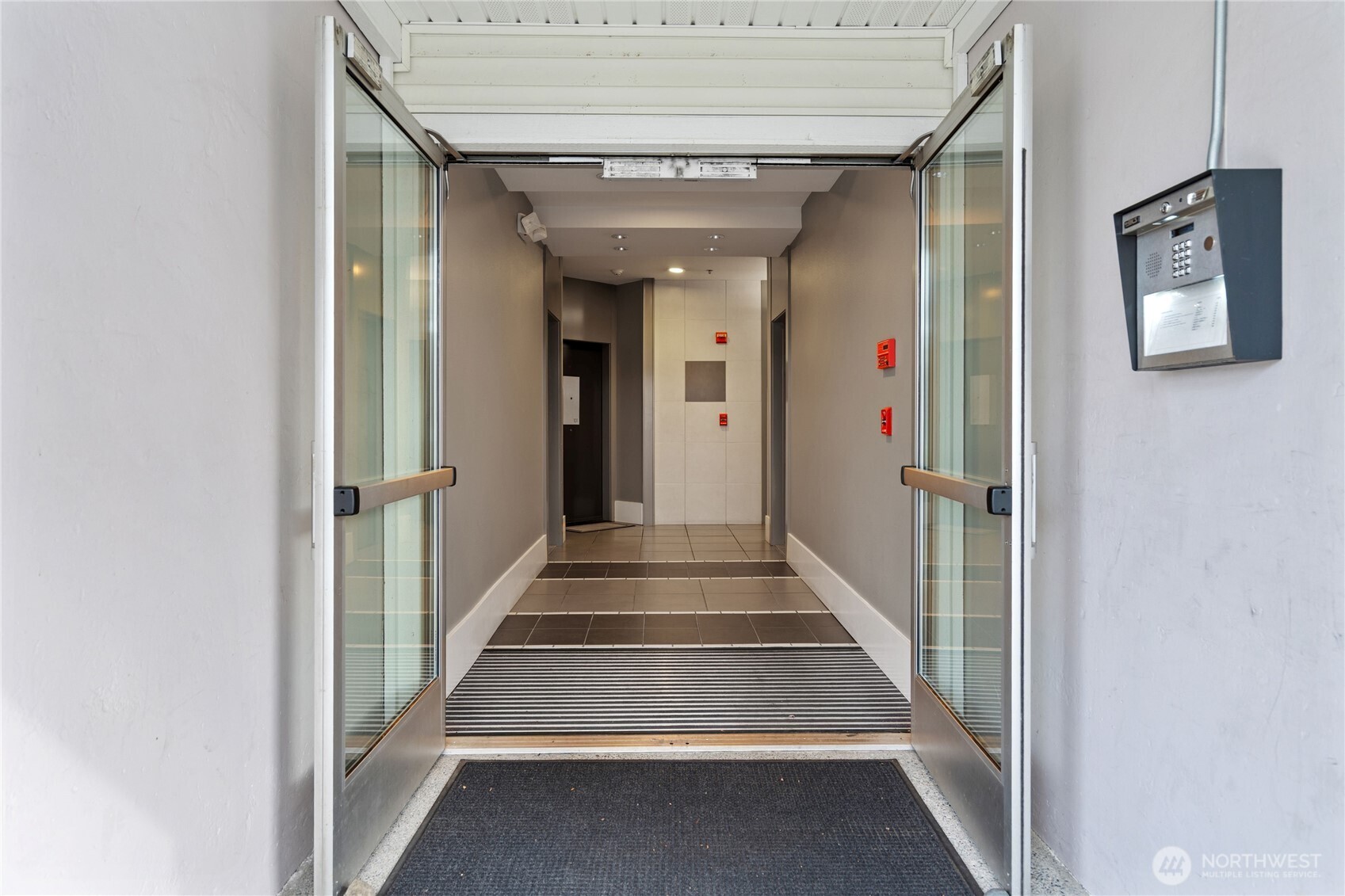 2840 SW Raymond Street Unit: 203