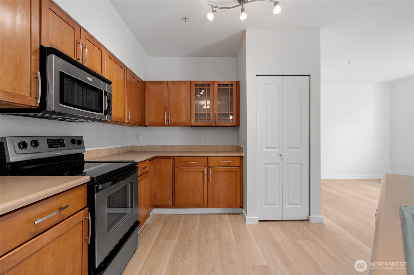 2840 SW Raymond Street Unit: 203