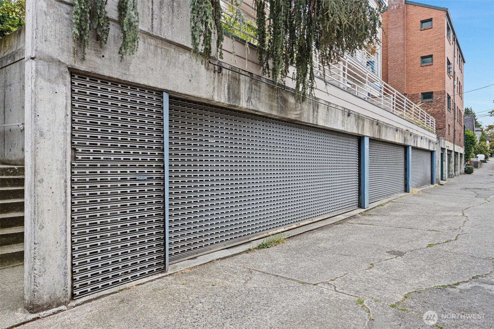 2727 E Franklin Unit: 102