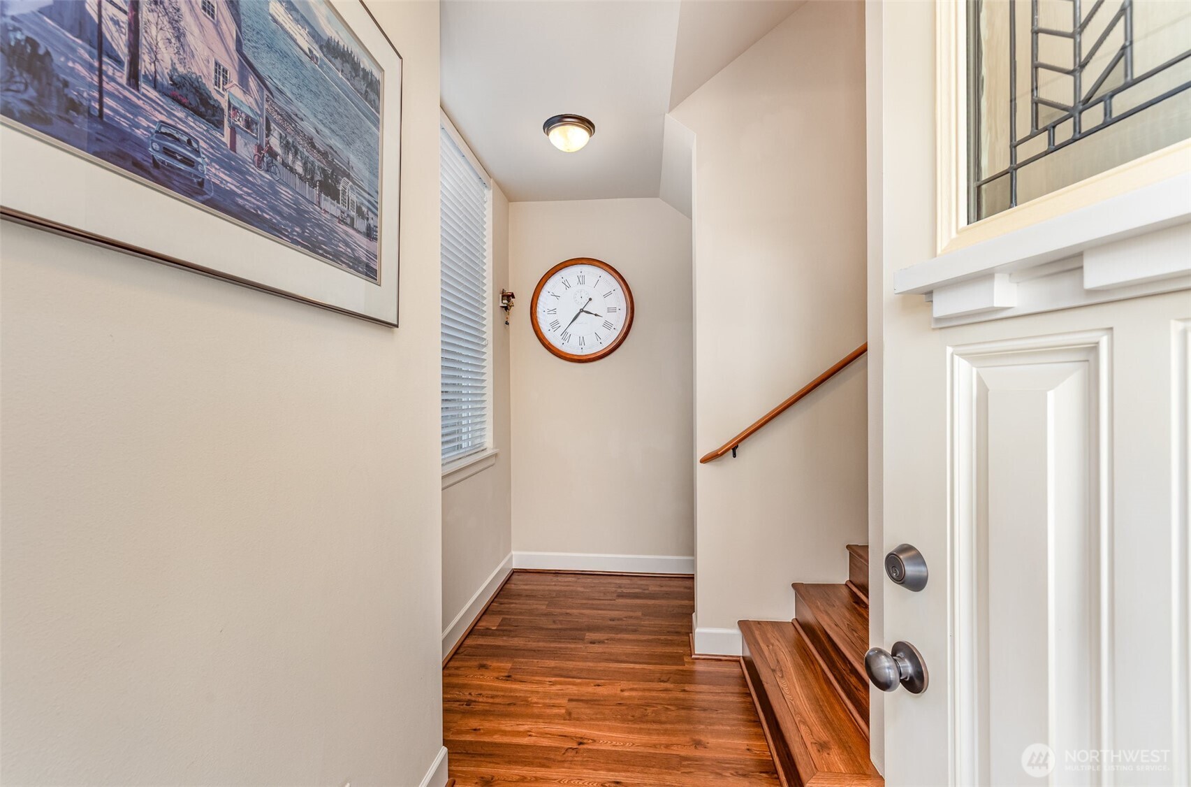 325 Chelan Place NE Unit: D1