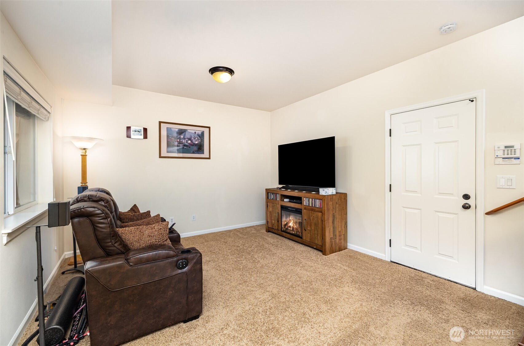 325 Chelan Place NE Unit: D1