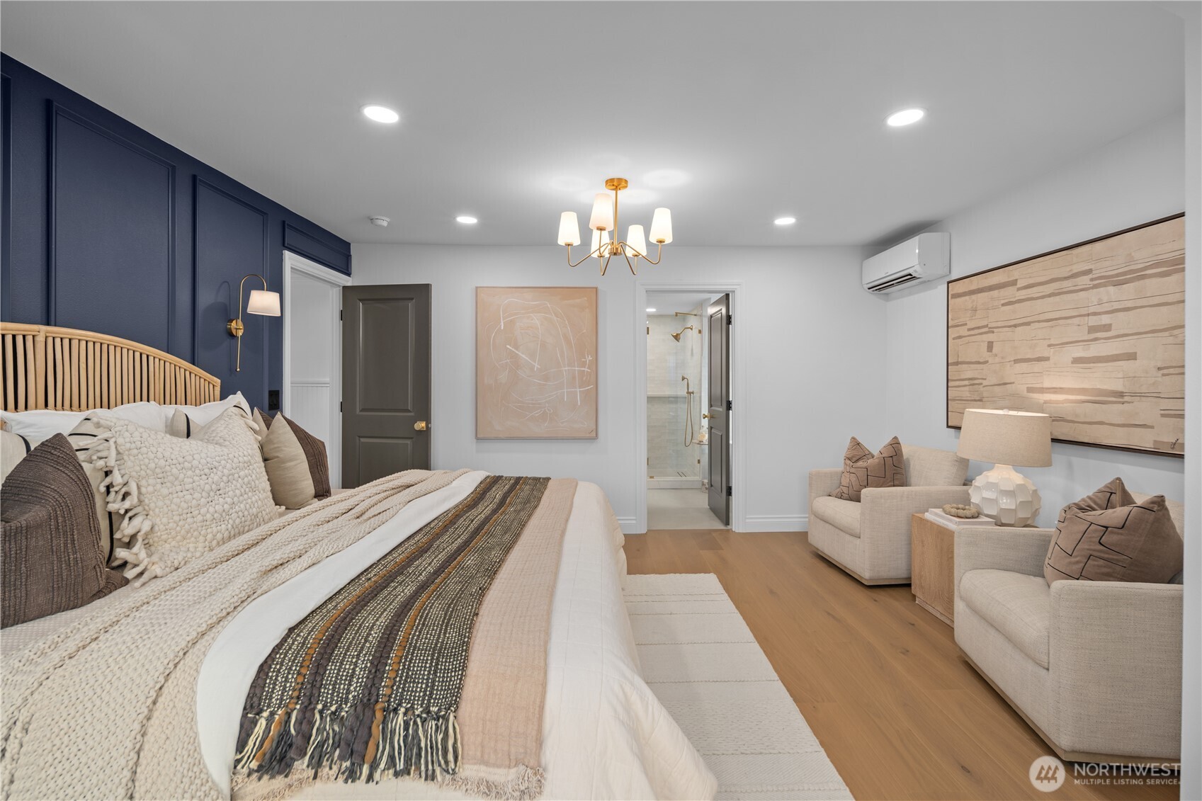 12216 Palatine Avenue N