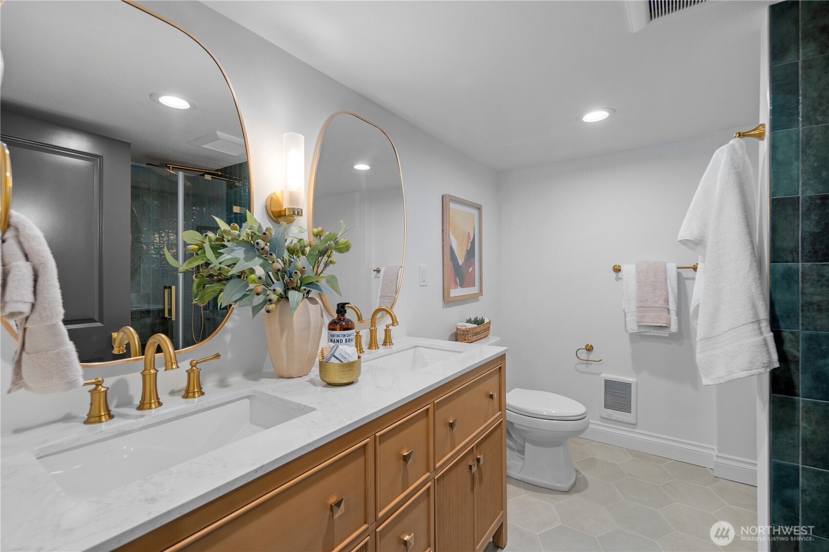 12216 Palatine Avenue N