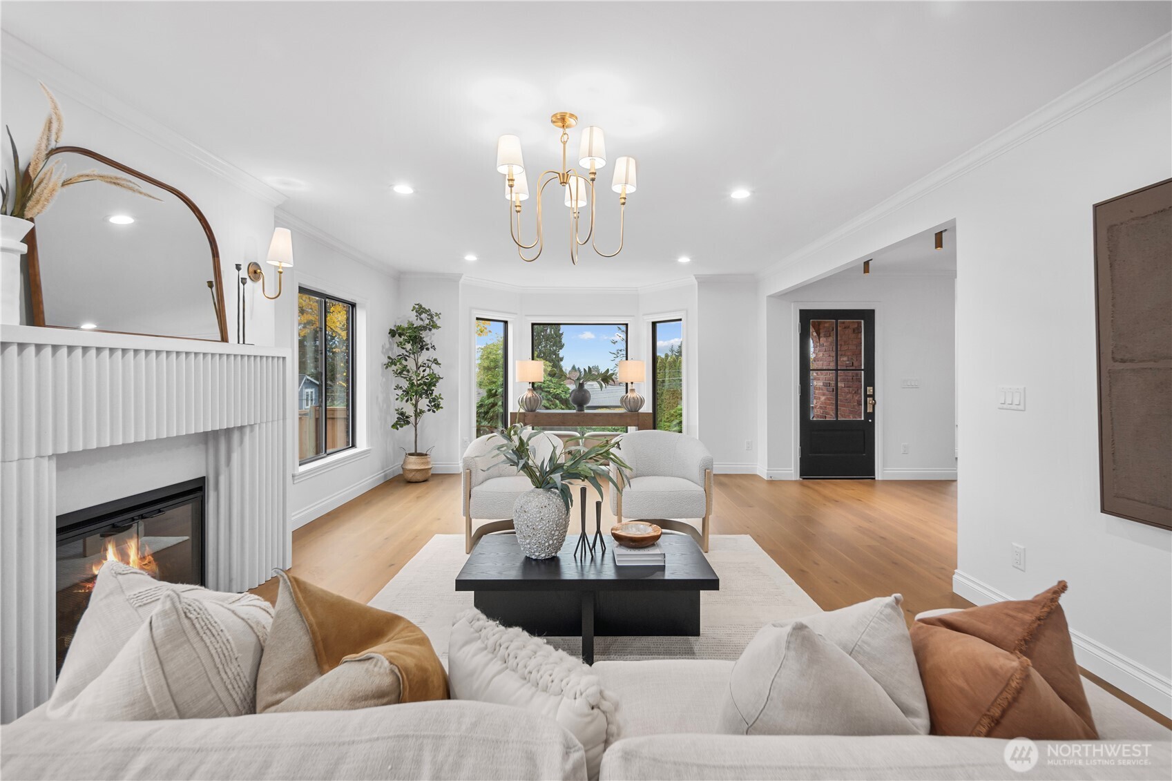 12216 Palatine Avenue N