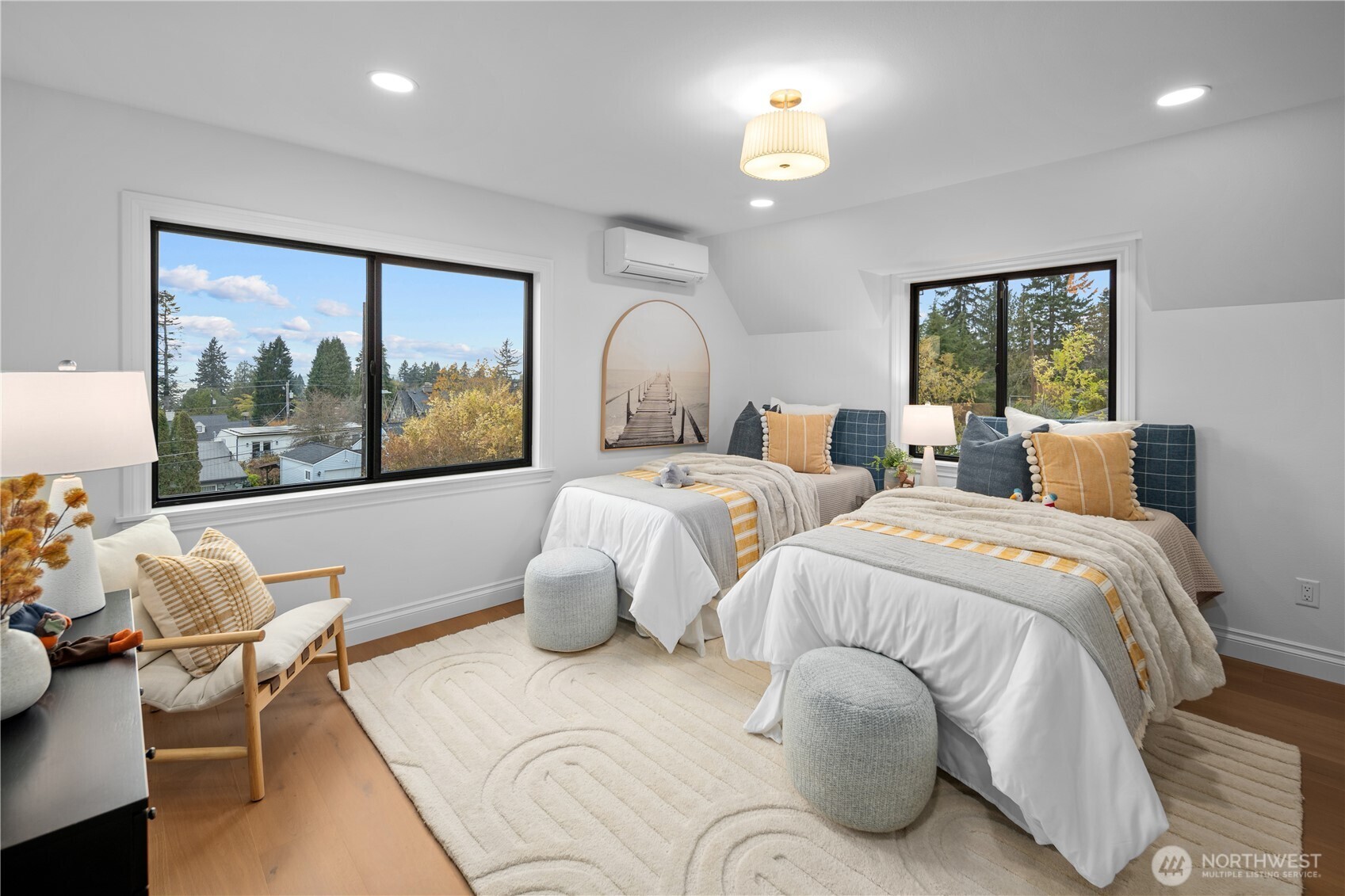 12216 Palatine Avenue N