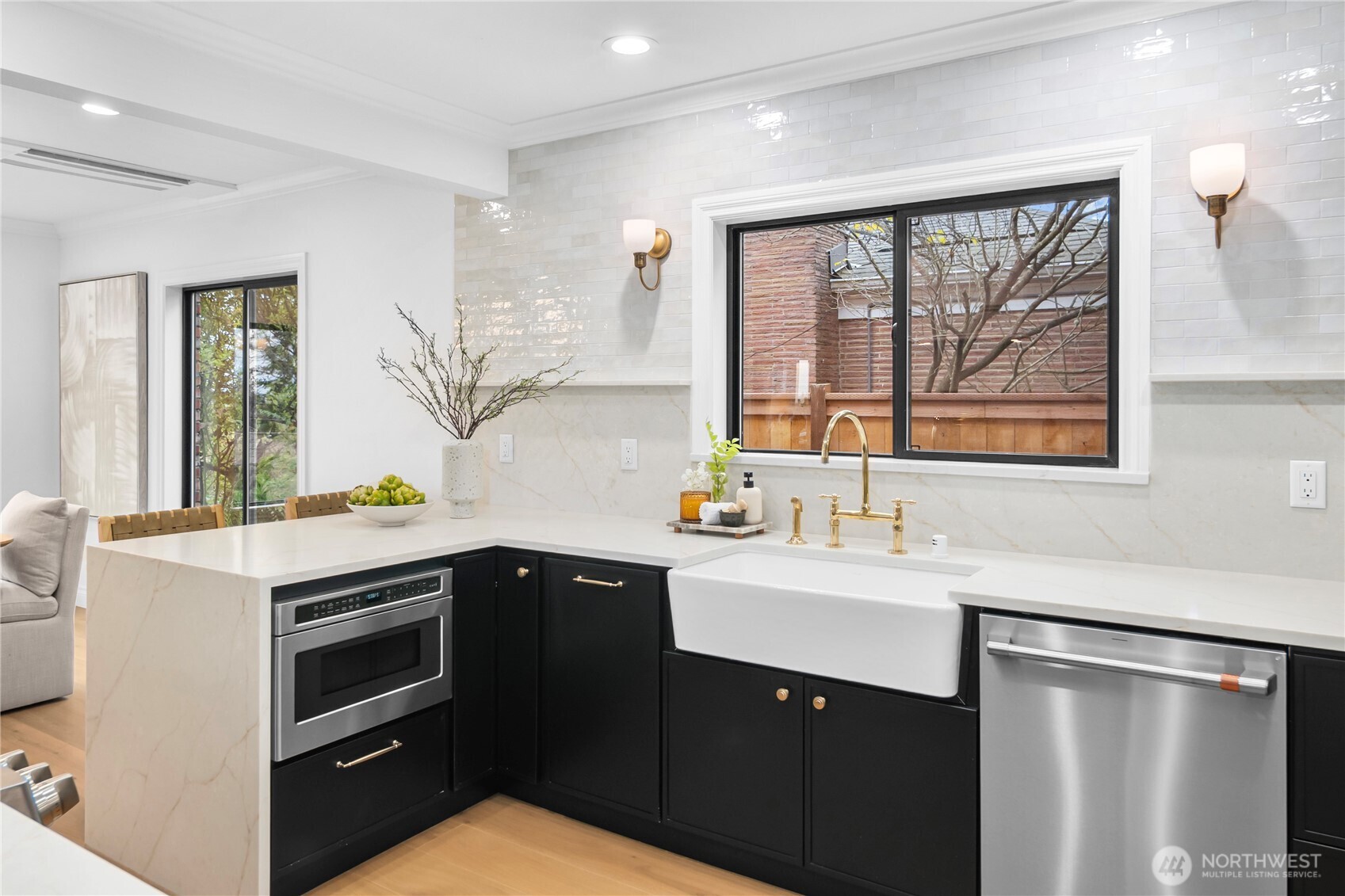 12216 Palatine Avenue N