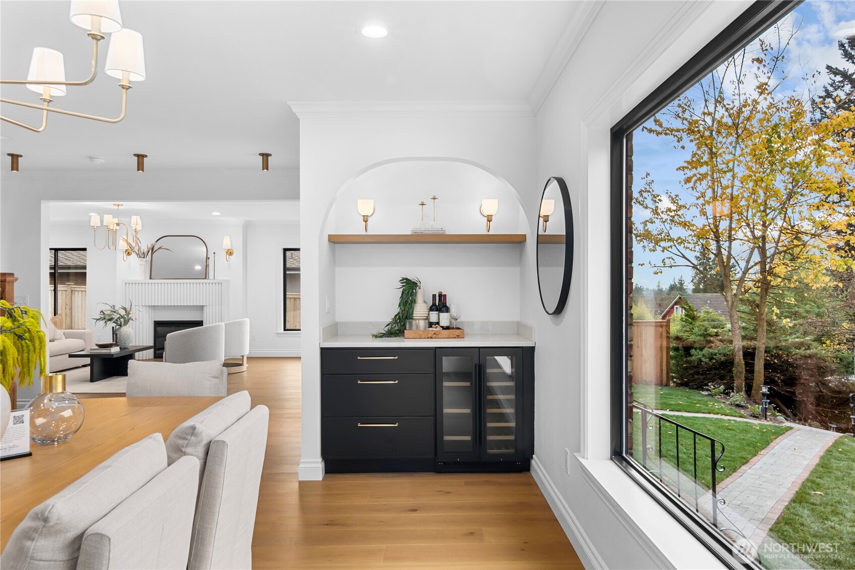 12216 Palatine Avenue N