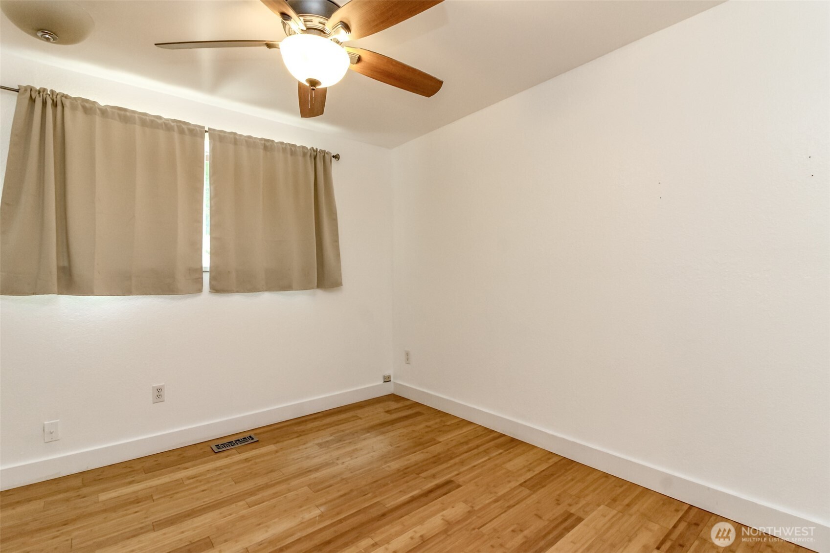 3510 W Tapps Drive E