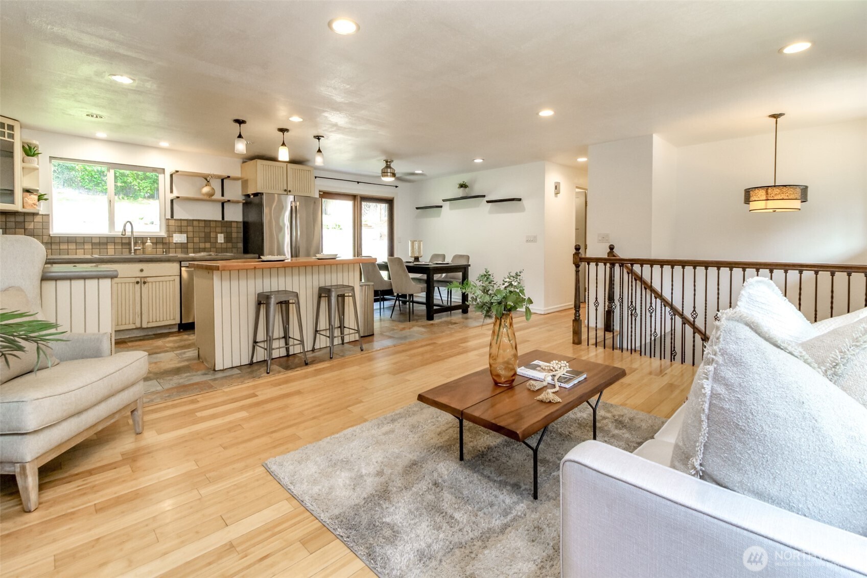 3510 W Tapps Drive E