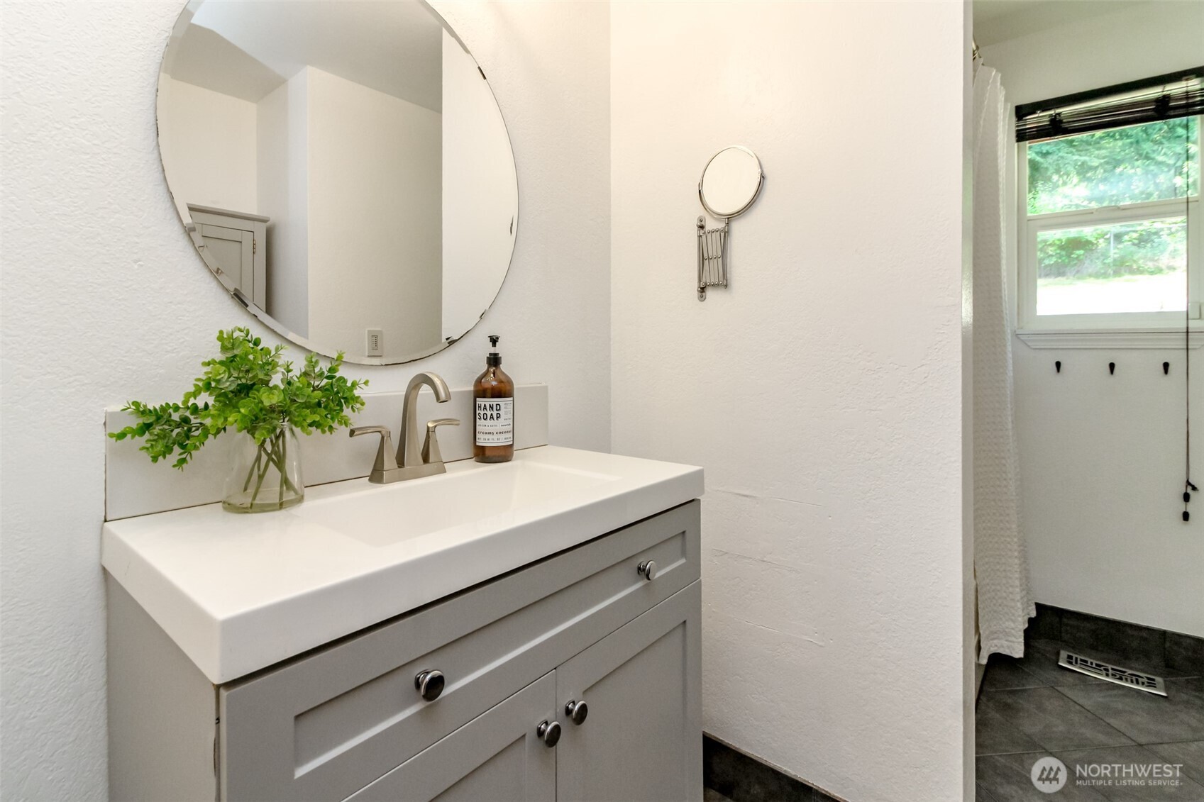 3510 W Tapps Drive E