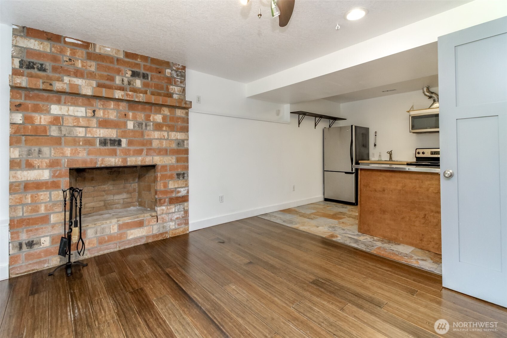 3510 W Tapps Drive E