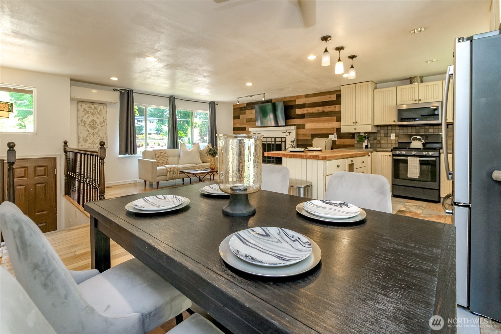 3510 W Tapps Drive E